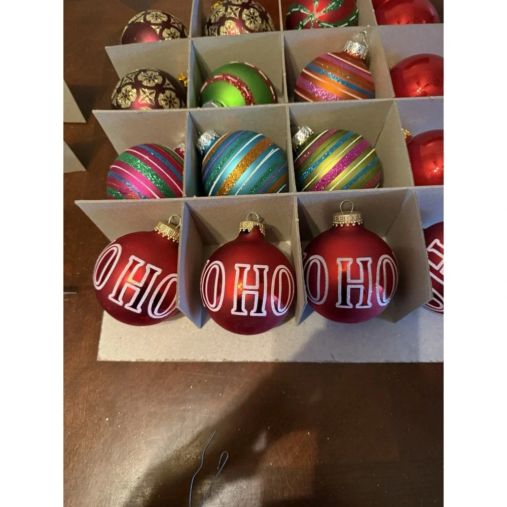 VTG 17 Christmas Ornaments Lot Glitter Stripes Red Green Gold HO‎ HOGlass Decor